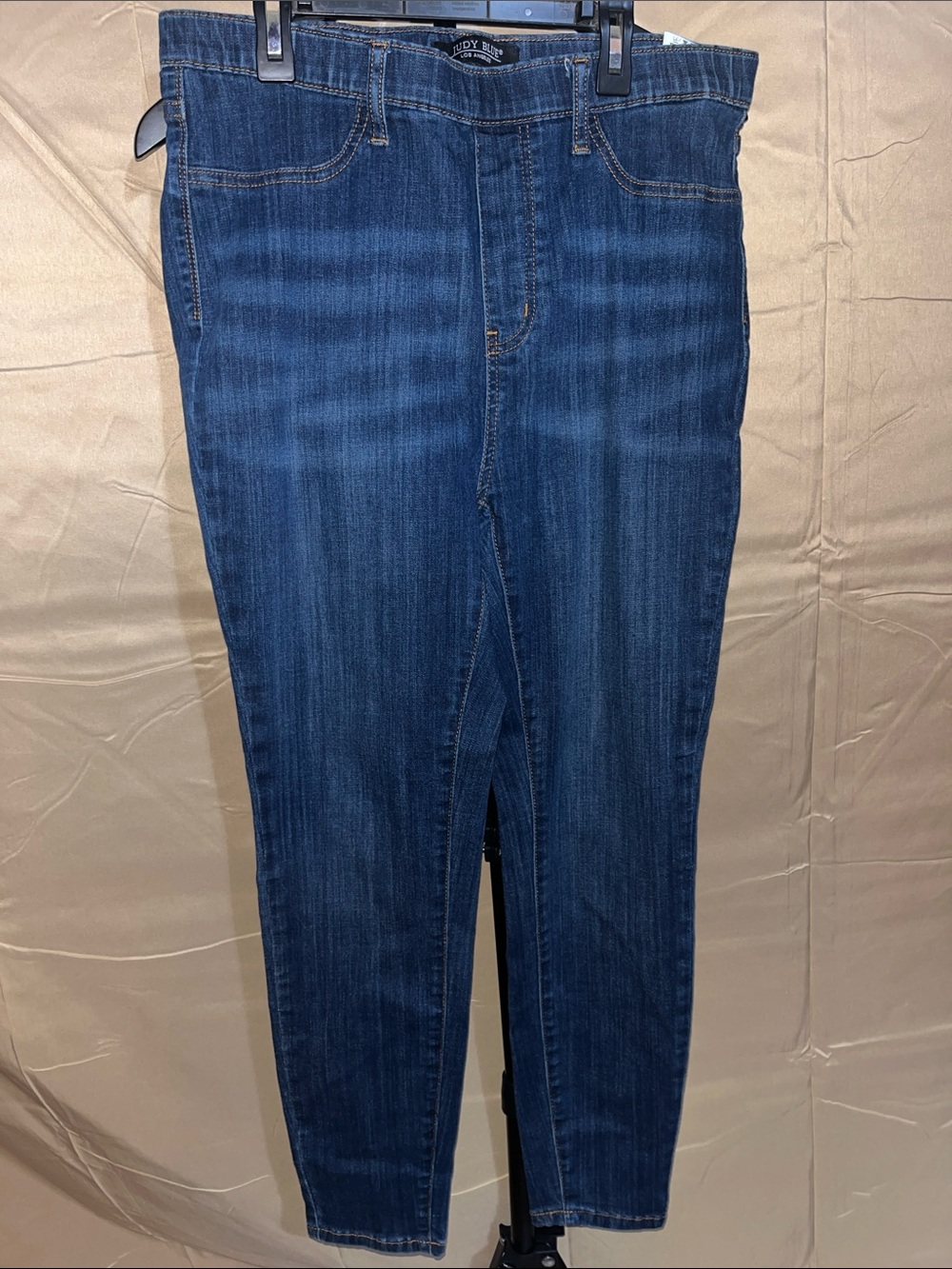 Judy Blue Pull On Skinny Jeans